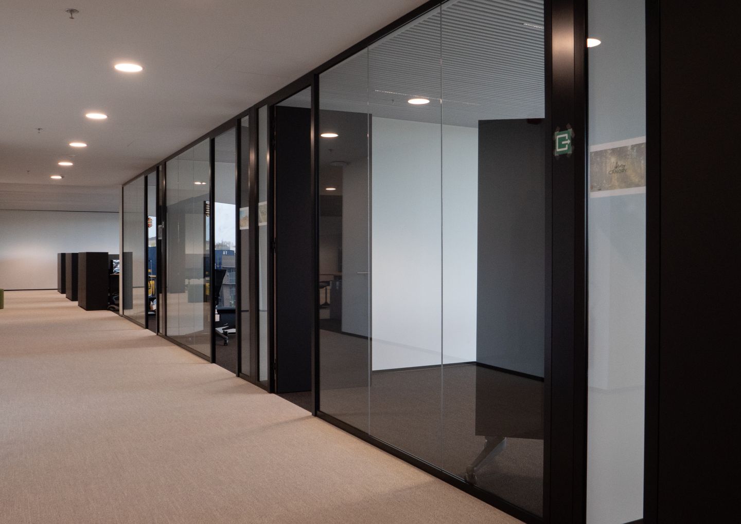 Cargill Beddeleem JB 4000 glazed partition